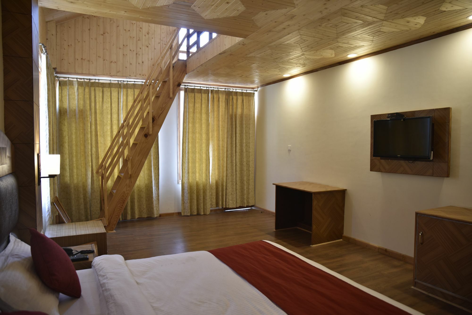מנאלי Oyo 10255 Hotel Red Apple מראה חיצוני תמונה