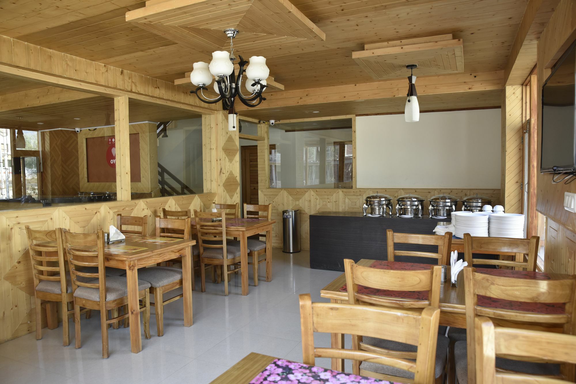 מנאלי Oyo 10255 Hotel Red Apple מראה חיצוני תמונה